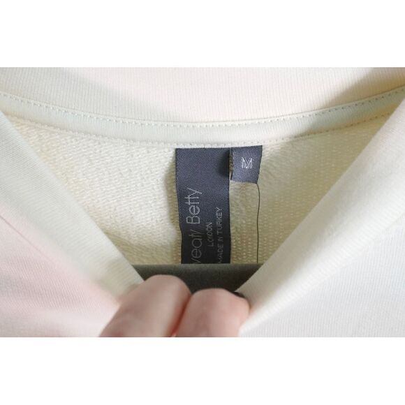 NWT Sweaty Betty Medium Low Tides Sweatshirt in Lilly White - Picture 2 of 6